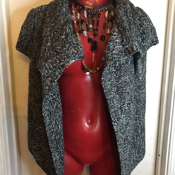 NEW KNIT CO SHAWL COLLAR SLEEVELESS CARDIGAN - SIZE M- GRAY,BLACK,WHITE - Picture 5 of 12